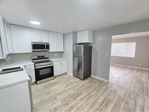 2568 Grove Way in Castro Valley, CA - Building Photo - Building Photo