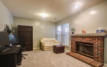 20541 Golf Course Dr in Germantown, MD - Foto de edificio - Building Photo