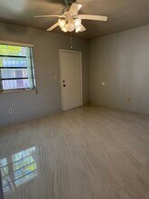 660 NE 132nd St, Unit Beautiful 1-Bed Apartment in North Miami, FL - Building Photo - Building Photo