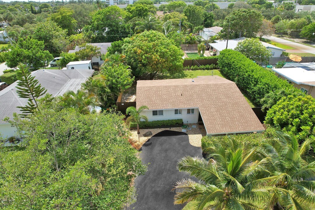 4755 NE 5th Ave in Boca Raton, FL - Building Photo