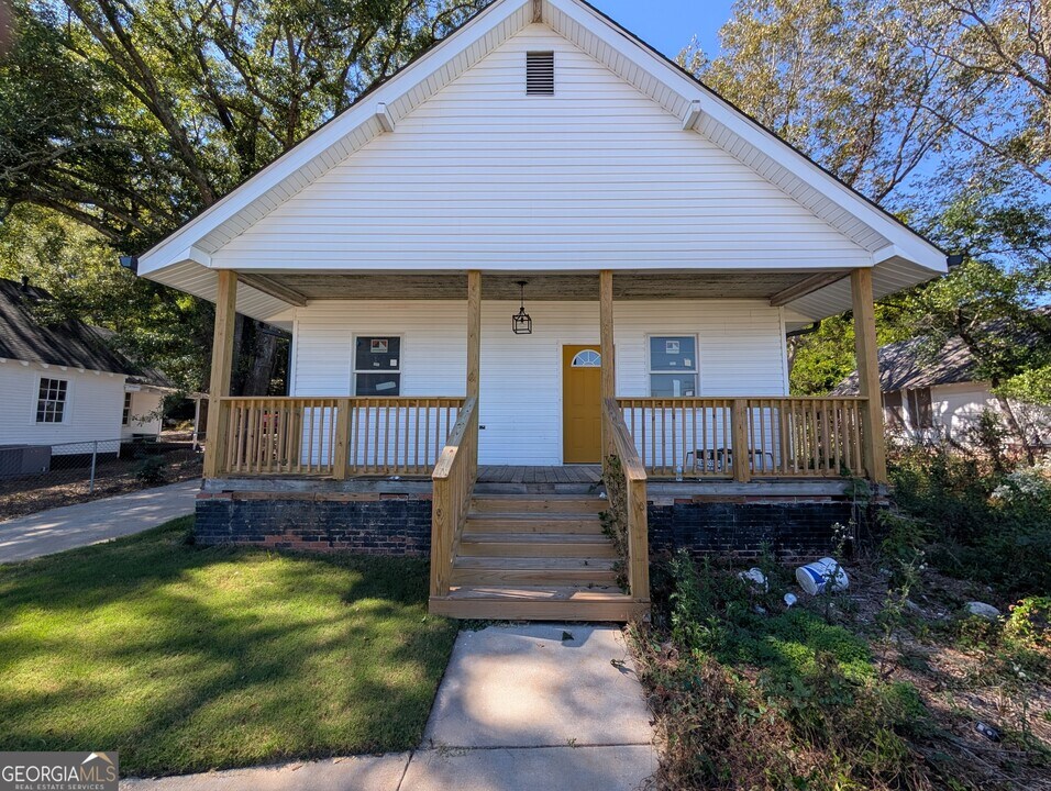108 Corinth Rd in Hogansville, GA - Building Photo