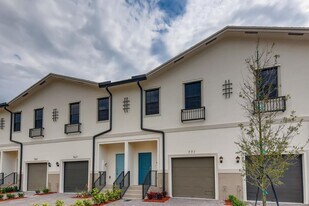 1116 SW 7th Ct in Florida City, FL - Building Photo