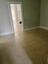 44 Zabriskie St in Jersey City, NJ - Building Photo - Building Photo