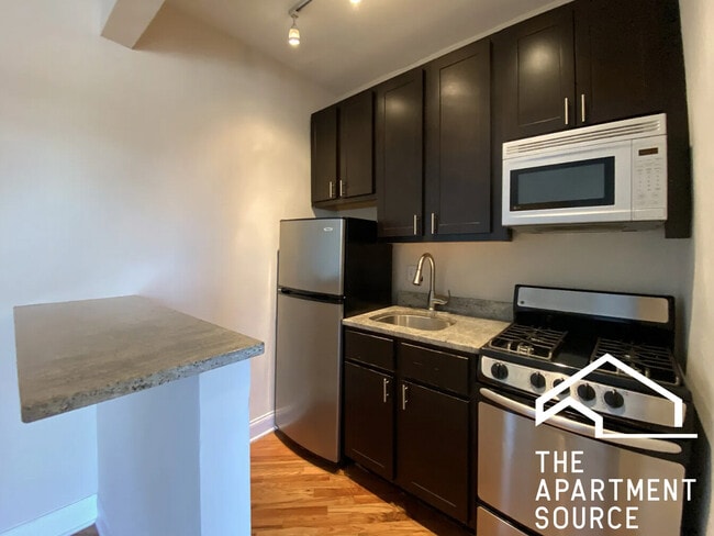 4616 N Paulina St, Unit 107 in Chicago, IL - Foto de edificio - Building Photo