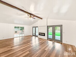 2758 Dusk Dr in San Diego, CA - Foto de edificio - Building Photo