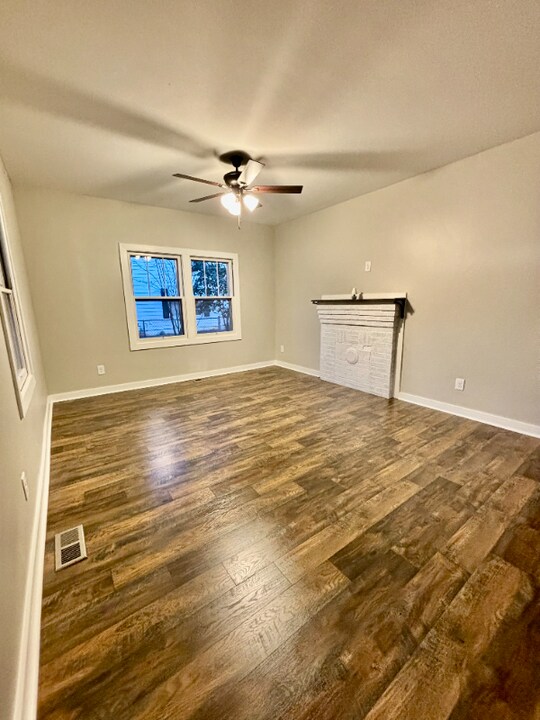 313 Dingler Ave in Mooresville, NC - Building Photo