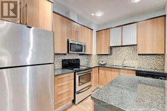 37-537 Avondale Ave in Toronto, ON - Building Photo - Building Photo