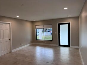 5408 NE 3rd Ter. in Fort Lauderdale, FL - Building Photo - Building Photo