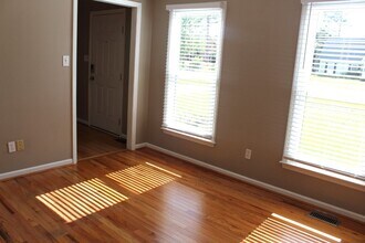 7231 Cayman Dr in Fayetteville, NC - Building Photo - Building Photo