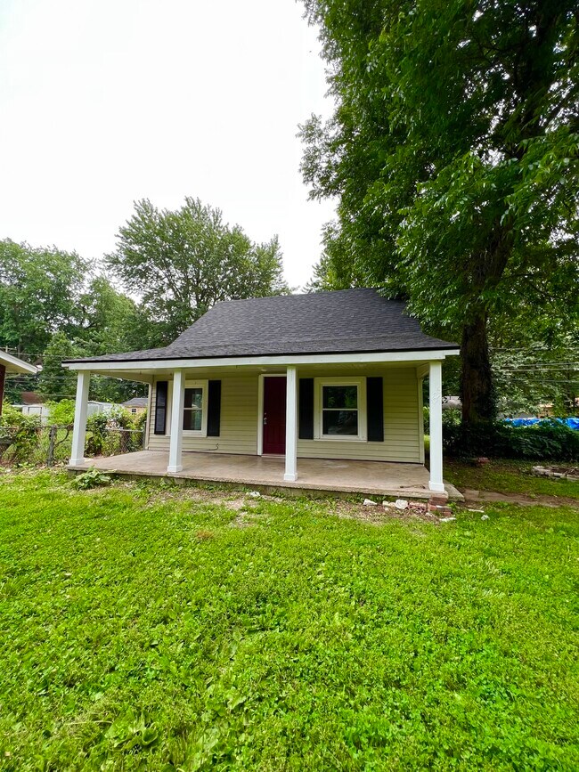 1526 E Whiteside St Rentals in Springfield, MO