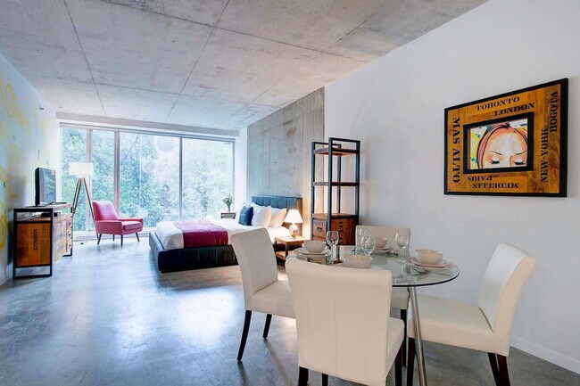 456 Rue De la Gauchetière O in Montréal, QC - Building Photo - Building Photo