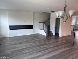 360 Evermore Ln in Stafford, VA - Building Photo