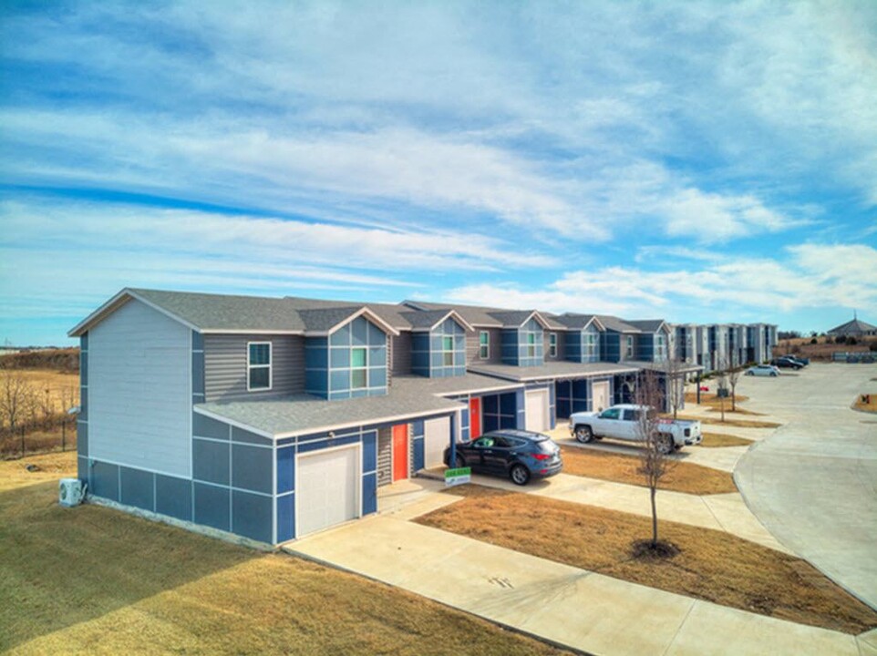 Lakeshore Landing in Ardmore, OK - Foto de edificio