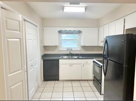 21 Wright Pkwy NW in Fort Walton Beach, FL - Building Photo