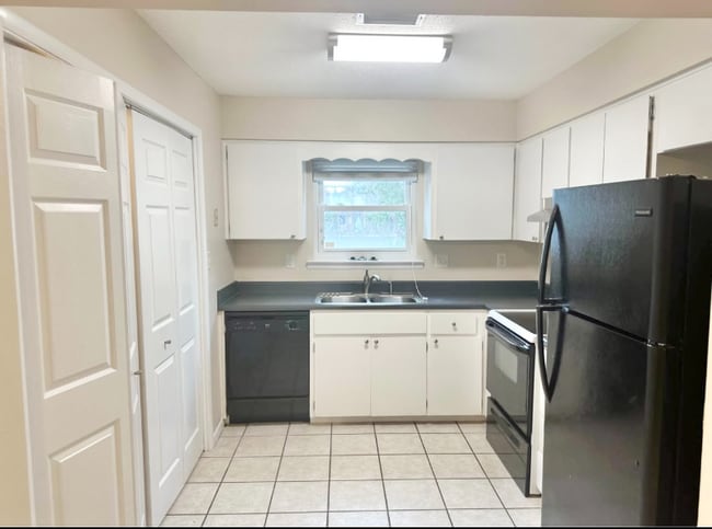 property at 21 Wright Pkwy NW