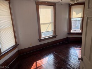 537 Cleveland Ave SW in Canton, OH - Building Photo - Building Photo