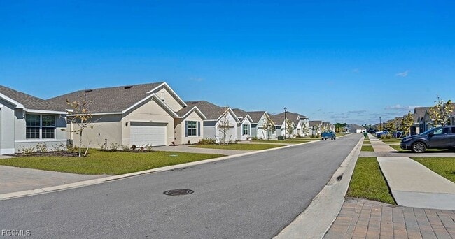 24055 Peaceful Brk Lp in Port Charlotte, FL - Building Photo - Building Photo