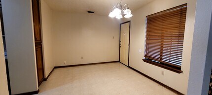 3006 Hilldale Dr in Corpus Christi, TX - Building Photo - Building Photo