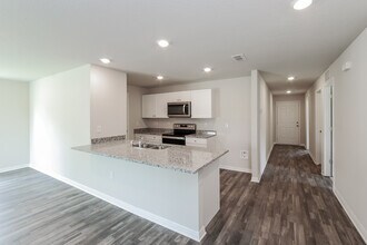 139 River Hl Dr in Welaka, FL - Building Photo - Building Photo