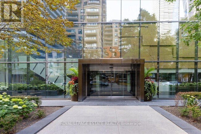 property at 33 Charles St E