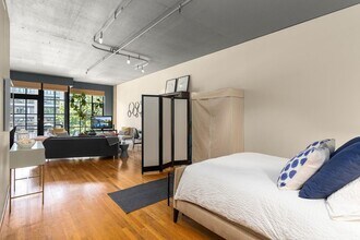 408 NW 12th Ave in Portland, OR - Building Photo - Building Photo