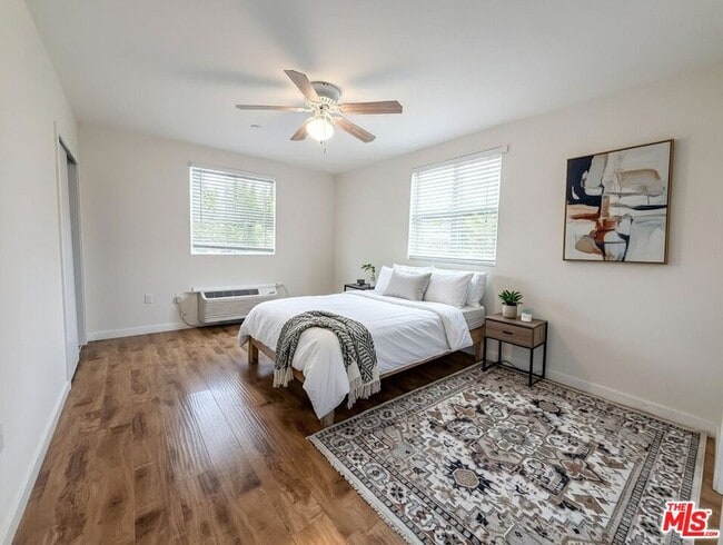 property at 1254 W 37th Dr