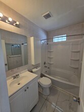 1475 W 31st St in Hialeah, FL - Building Photo - Building Photo