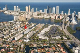 3703 NE 166th St in Miami, FL - Building Photo