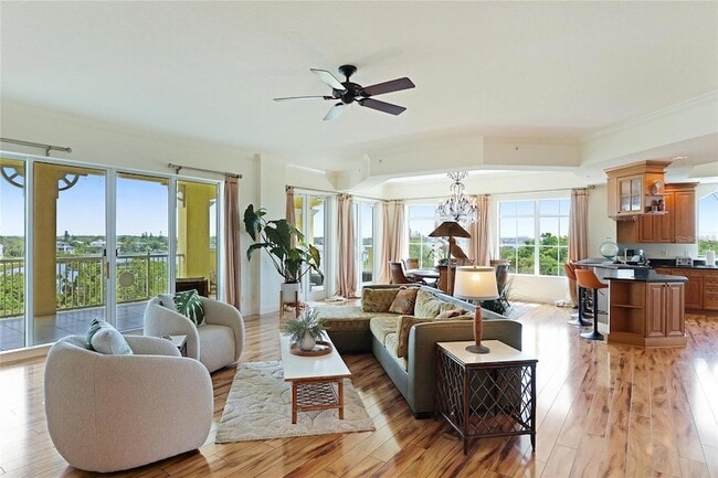 1308 Old Stickney Point Rd, Unit WP3 in Sarasota, FL - Building Photo - Building Photo