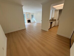 15507 Moorpark St in Los Angeles, CA - Building Photo - Building Photo