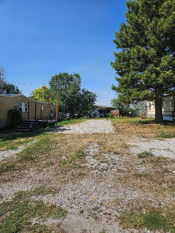 property at 500 N Walnut St