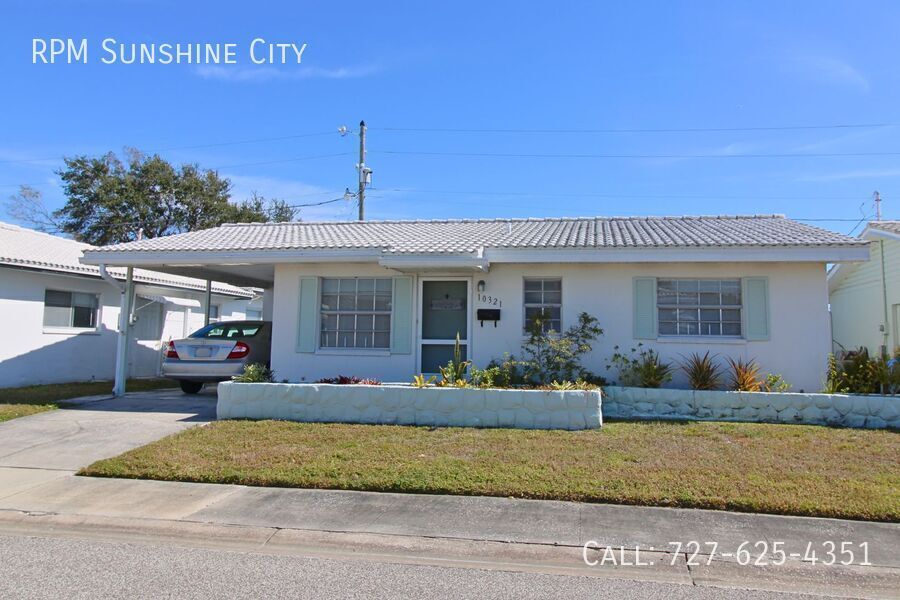 10321 Larchmont Pl in Pinellas Park, FL - Building Photo