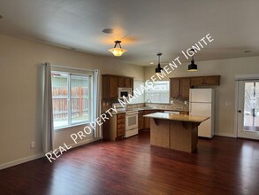 61161 Larkspur Loop in Bend, OR - Building Photo - Building Photo