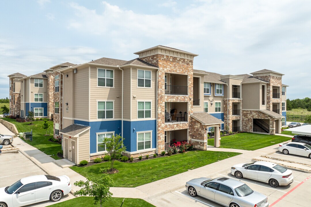 Cross Timbers Apartments in Greenville, TX - Building Photo