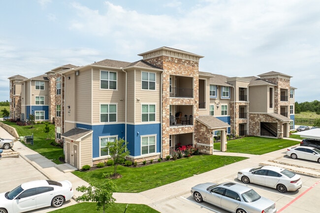 Cross Timbers Apartments in Greenville, TX - Foto de edificio - Building Photo