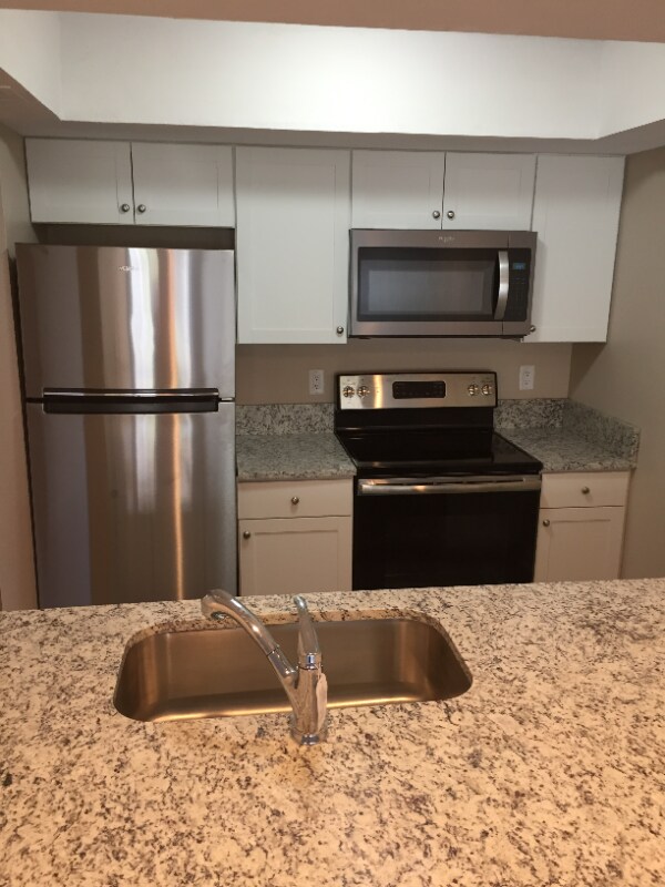 712 NW Fork Rd in Stuart, FL - Building Photo - Building Photo