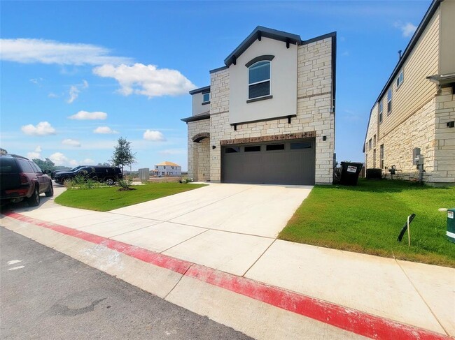 1531 N Red Bud Ln in Round Rock, TX - Building Photo - Building Photo