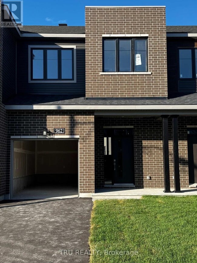property at 962 Eileen Vollick Cres