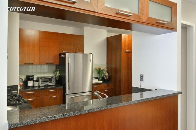 121 E 23rd St-Unit -: 10C in New York, NY - Building Photo - Building Photo