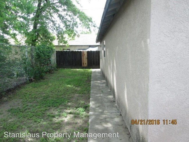 528 Milo Rd in Modesto, CA - Building Photo - Building Photo