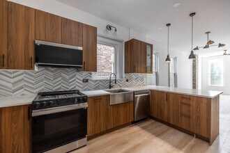 2206 W Erie St in Chicago, IL - Building Photo - Building Photo