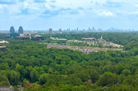 7070 Glenridge Dr in Atlanta, GA - Foto de edificio - Building Photo