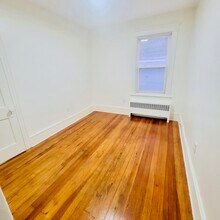 19 Vale St, Unit Unit #2 in Providence, RI - Building Photo - Building Photo