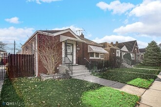 5315 S Hamlin Ave in Chicago, IL - Building Photo - Building Photo