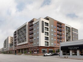 Modera Washington in Houston, TX - Building Photo