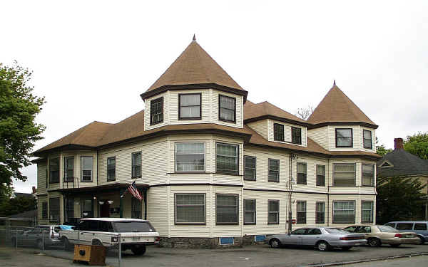 84 Knox St in Lawrence, MA - Foto de edificio