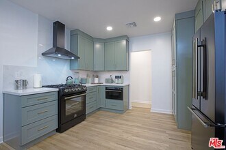 953 N Martel Ave in Los Angeles, CA - Building Photo - Building Photo