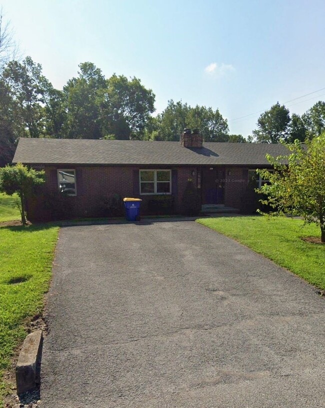 property at 2720 Debbie Dr