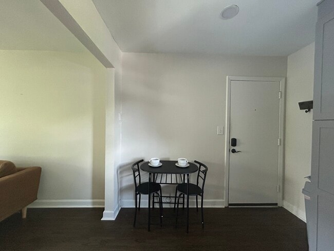 4336 Hathaway St, Unit E in Charlotte, NC - Building Photo - Building Photo