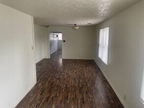 138 Watson St in Bryan, TX - Building Photo - Building Photo